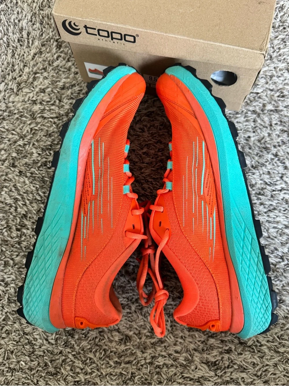 Topo Athletic Men’s 9.5 M-Pursuit Zero Drop Trail Running Shoes with <20 miles